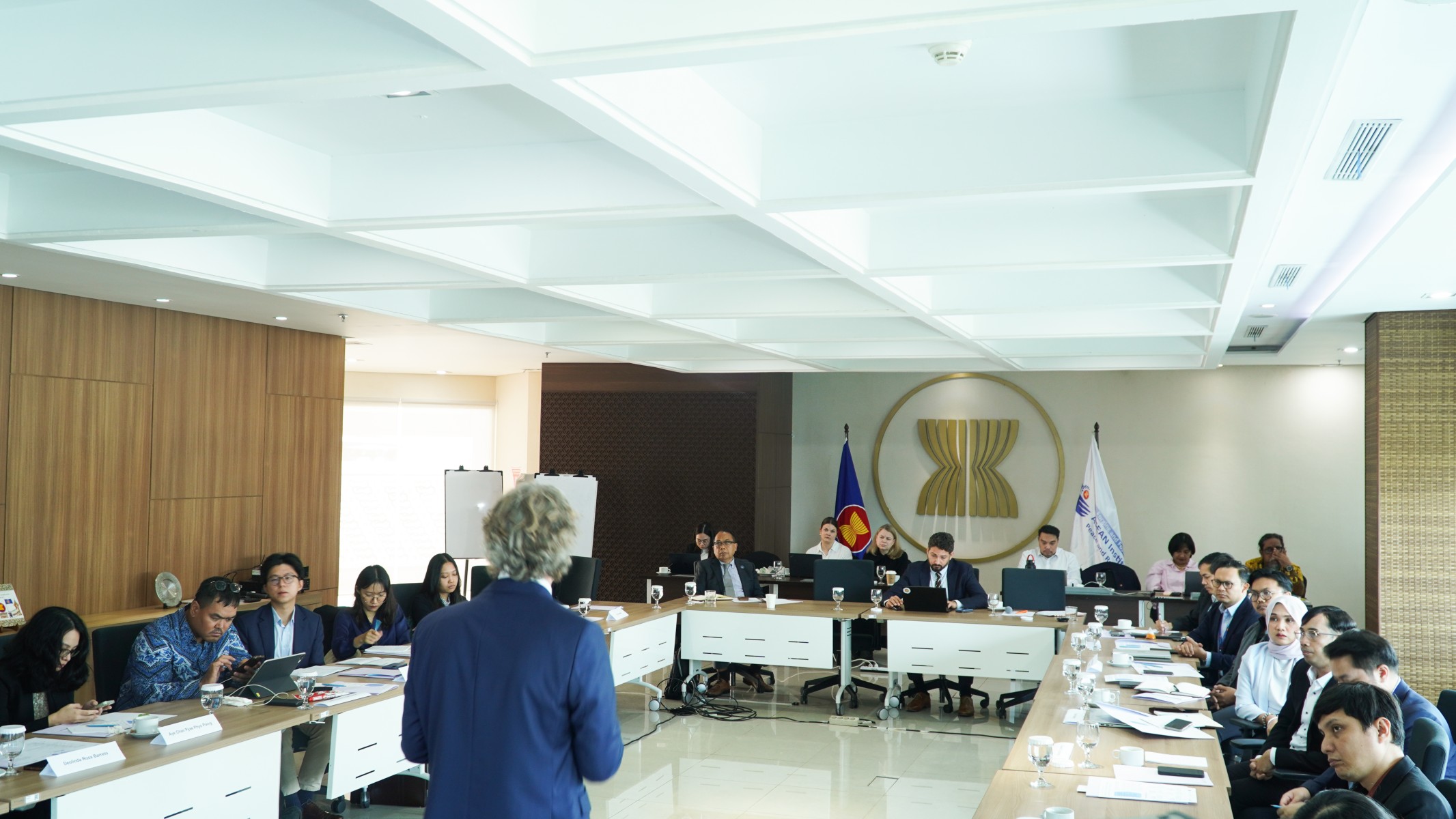 JOINT ASEAN-IPR & CMI NEWS RELEASE  Introductory Training on Conflict Analysis and Conflict Resolution for the ASEAN Secretariat and ASEAN Bodies/Centres/Entities