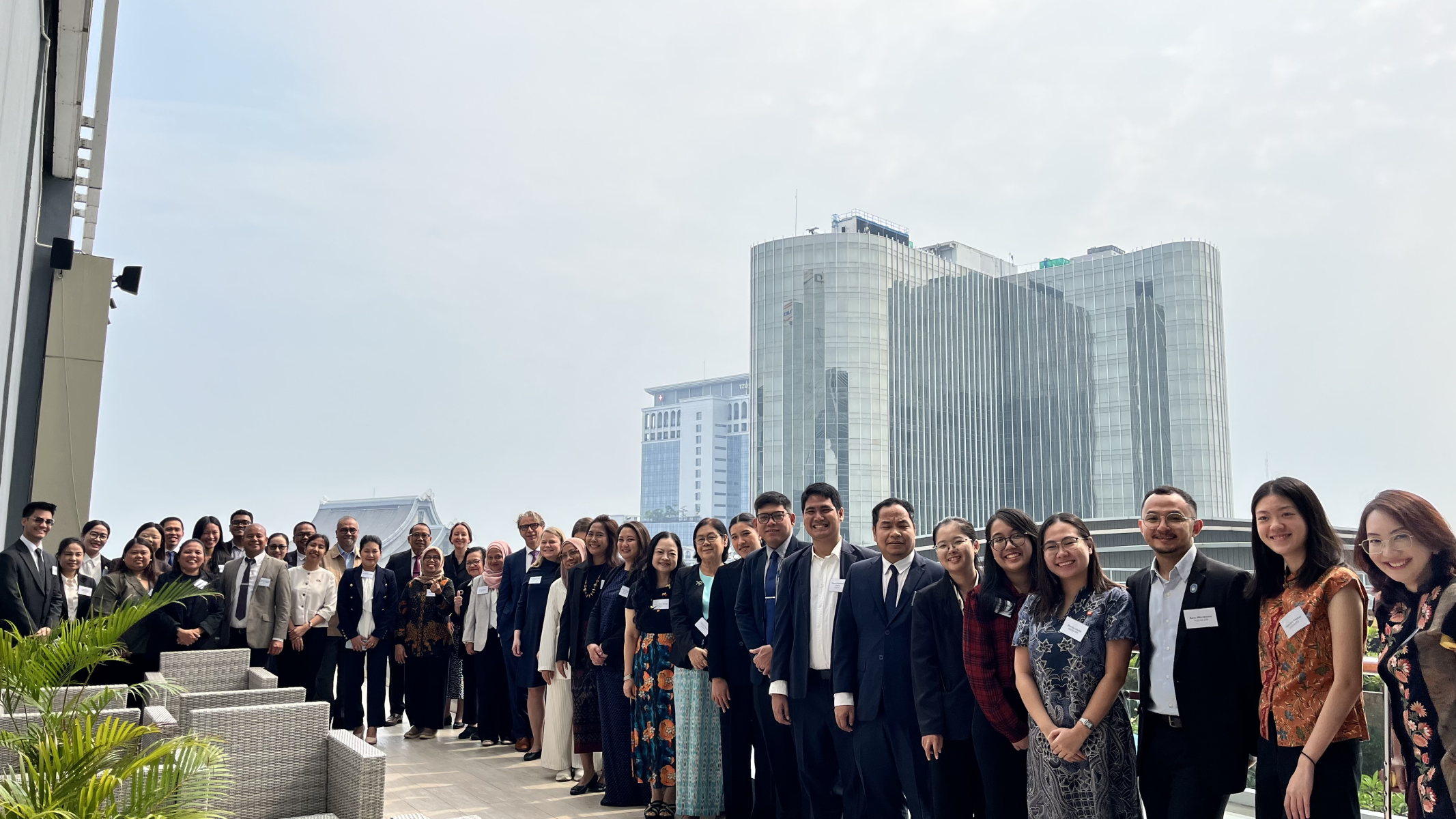 JOINT ASEAN-IPR & CMI NEWS UPDATE Second Iteration of the ASEAN-IPR and CMI – Martti Ahtisaari Peace Foundation Introductory Training on Conflict Analysis and Conflict Resolution