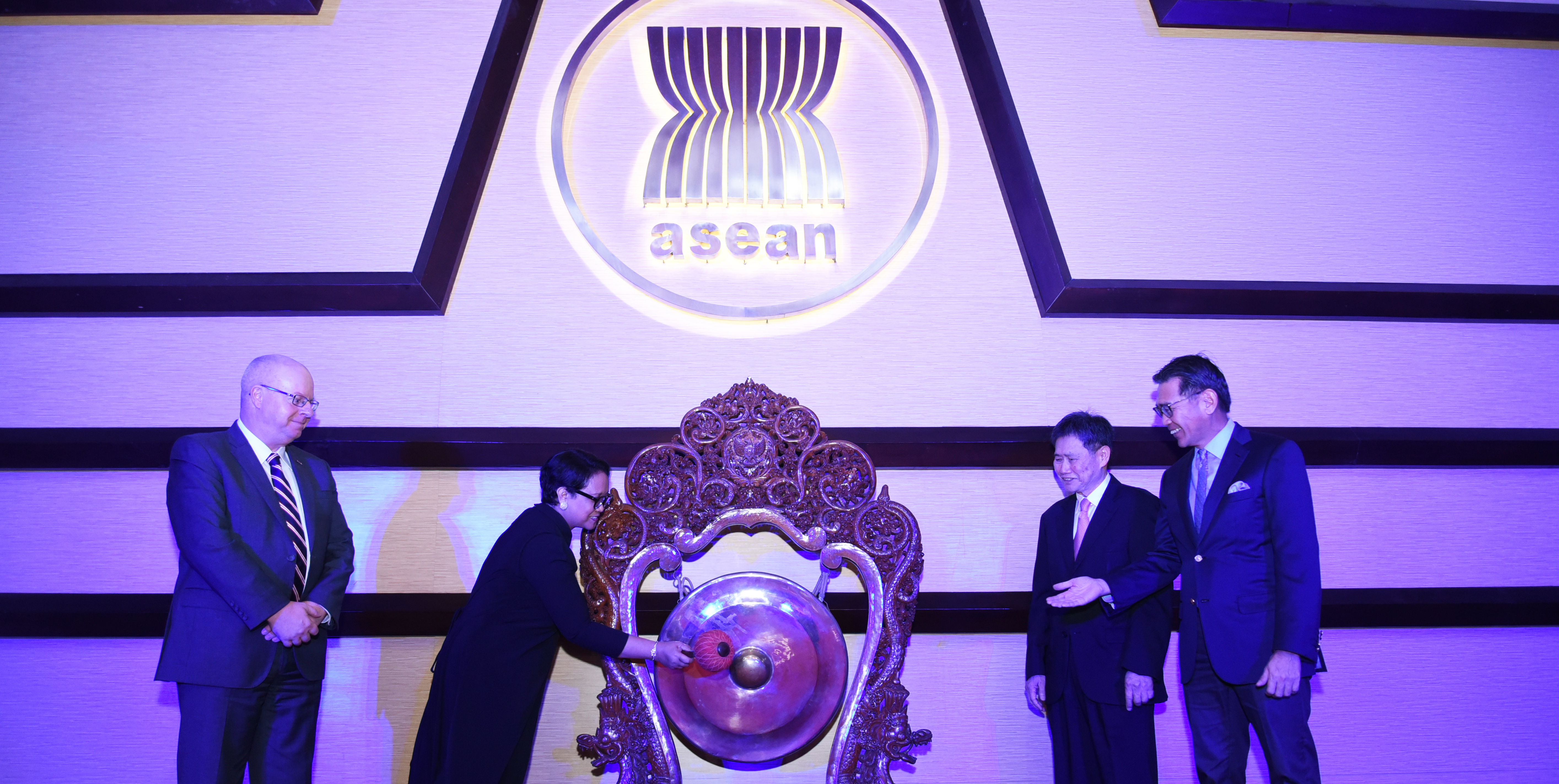 FM Retno Officiated Launch of ASEAN-IPR Website & Publication on ASEAN Day